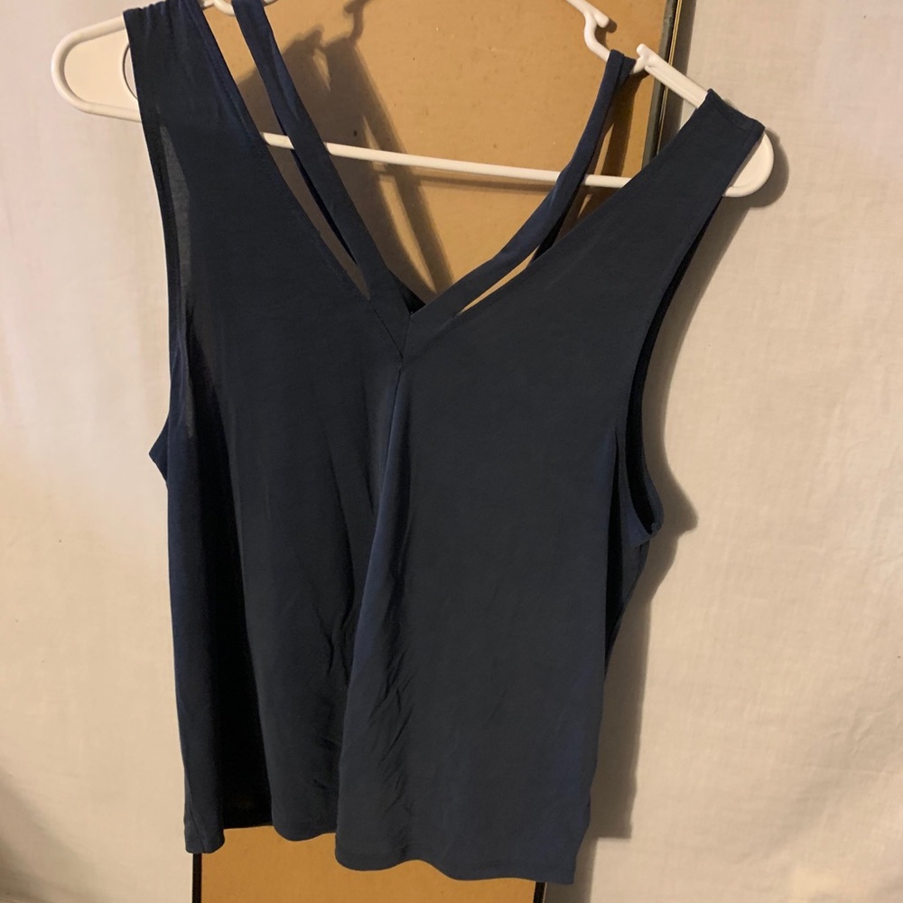 American Eagle v-neck top